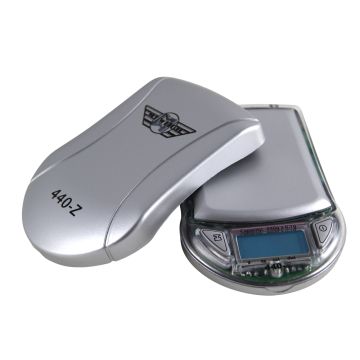 Hienovaaka 440Z hopeanvärinen